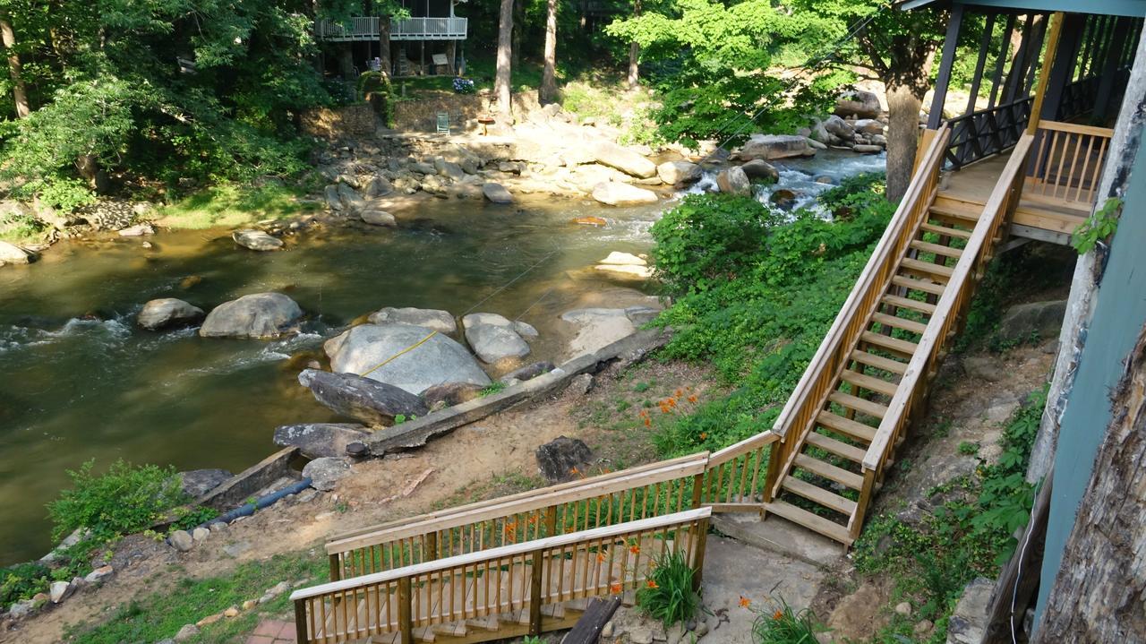 Riverside Lodge At Чимни Рок Екстериор снимка